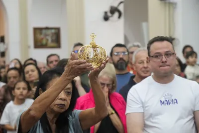 30 dia com Maria - Santa Missa e Coroação - Romeiros Devotos da Paróquia Nossa Senhora da Abadia Patrimônio (Uberlândia)