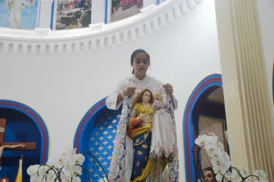 30 dia com Maria - Santa Missa e Coroação - Romeiros Devotos da Paróquia Nossa Senhora da Abadia Patrimônio (Uberlândia)