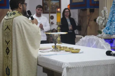 30 dia com Maria - Santa Missa e Coroação - Romeiros Devotos da Paróquia Nossa Senhora da Abadia Patrimônio (Uberlândia)