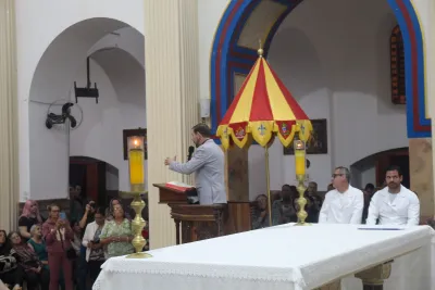 30 dia com Maria - Santa Missa e Coroação - Romeiros Devotos da Paróquia Nossa Senhora da Abadia Patrimônio (Uberlândia)