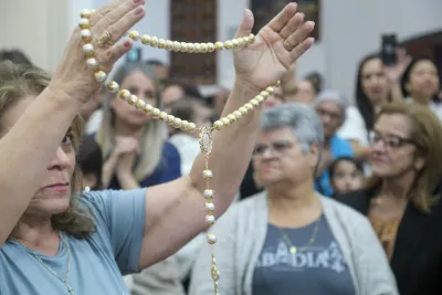 30 dia com Maria - Santa Missa e Coroação - Romeiros Devotos da Paróquia Nossa Senhora da Abadia Patrimônio (Uberlândia)