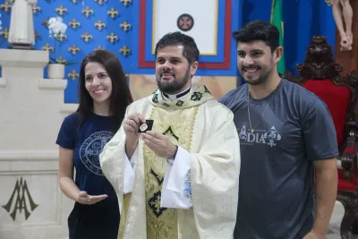 30 dia com Maria - Santa Missa e Coroação - Romeiros Devotos da Paróquia Nossa Senhora da Abadia Patrimônio (Uberlândia)