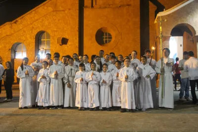 30 dia com Maria - Santa Missa e Coroação - Romeiros Devotos da Paróquia Nossa Senhora da Abadia Patrimônio (Uberlândia)