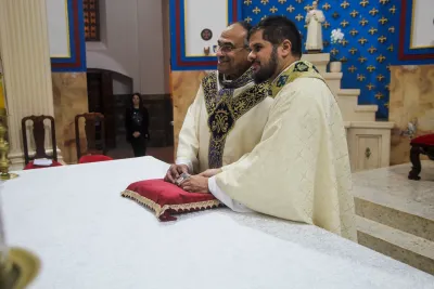 30 dia com Maria - Santa Missa e Coroação - Romeiros Devotos da Paróquia Nossa Senhora da Abadia Patrimônio (Uberlândia)