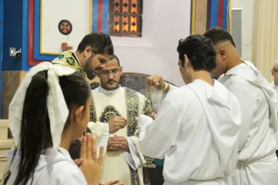 30 dia com Maria - Santa Missa e Coroação - Romeiros Devotos da Paróquia Nossa Senhora da Abadia Patrimônio (Uberlândia)