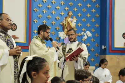 30 dia com Maria - Santa Missa e Coroação - Romeiros Devotos da Paróquia Nossa Senhora da Abadia Patrimônio (Uberlândia)