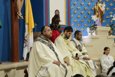 30 dia com Maria - Santa Missa e Coroação - Romeiros Devotos da Paróquia Nossa Senhora da Abadia Patrimônio (Uberlândia)