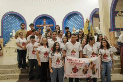 30 dia com Maria - Santa Missa e Coroação - Romeiros Devotos da Paróquia Nossa Senhora da Lapa (Vazante)