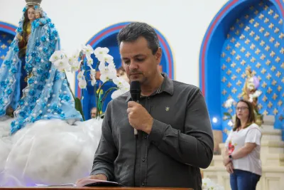 30 dia com Maria - Santa Missa e Coroação - Romeiros Devotos da Paróquia Nossa Senhora da Lapa (Vazante)