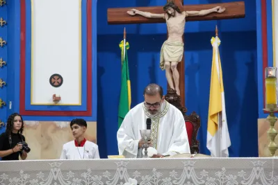 30 dia com Maria - Santa Missa e Coroação - Romeiros Devotos da Paróquia Nossa Senhora da Lapa (Vazante)