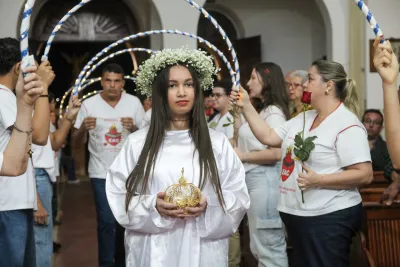 30 dia com Maria - Santa Missa e Coroação - Romeiros Devotos da Paróquia Nossa Senhora da Lapa (Vazante)