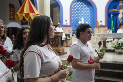 30 dia com Maria - Santa Missa e Coroação - Romeiros Devotos da Paróquia Nossa Senhora da Lapa (Vazante)