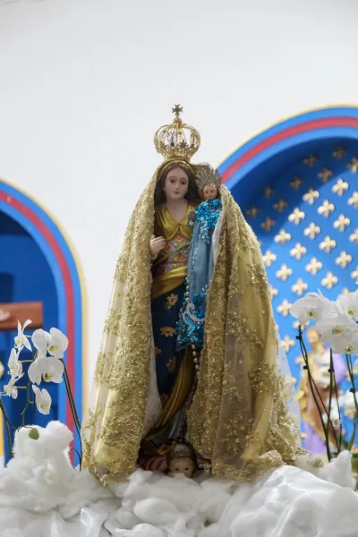 30 dia com Maria - Santa Missa e Coroação - Romeiros Devotos da Paróquia Nossa Senhora da Lapa (Vazante)