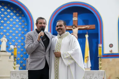 30 dia com Maria - Santa Missa e Coroação - Romeiros Devotos da Paróquia Nossa Senhora da Lapa (Vazante)