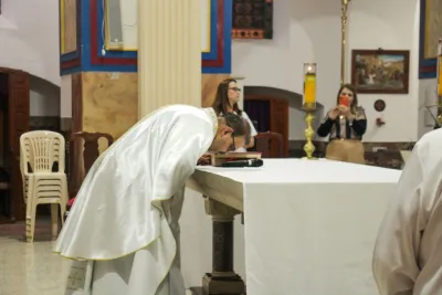 30 dia com Maria - Santa Missa e Coroação - Romeiros Devotos da Paróquia Nossa Senhora da Lapa (Vazante)
