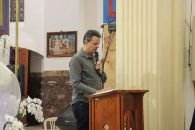 30 dia com Maria - Santa Missa e Coroação - Romeiros Devotos da Paróquia Nossa Senhora da Lapa (Vazante)