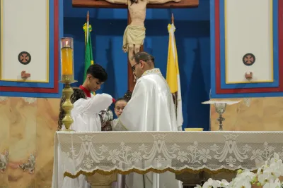 30 dia com Maria - Santa Missa e Coroação - Romeiros Devotos da Paróquia Nossa Senhora da Lapa (Vazante)