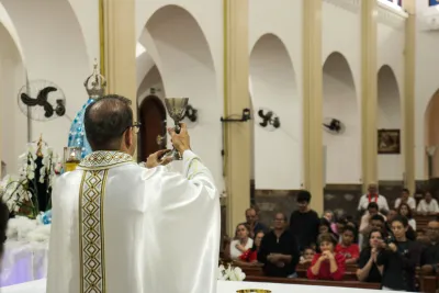 30 dia com Maria - Santa Missa e Coroação - Romeiros Devotos da Paróquia Nossa Senhora da Lapa (Vazante)
