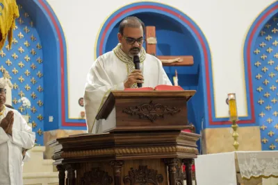 30 dia com Maria - Santa Missa e Coroação - Romeiros Devotos da Paróquia Nossa Senhora da Lapa (Vazante)