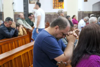 30 dia com Maria - Santa Missa e Coroação - Romeiros Devotos da Paróquia Nossa Senhora da Lapa (Vazante)