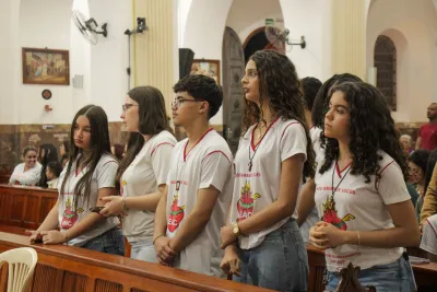 30 dia com Maria - Santa Missa e Coroação - Romeiros Devotos da Paróquia Nossa Senhora da Lapa (Vazante)
