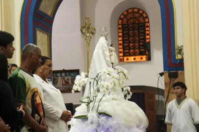 30 dia com Maria - Santa Missa e Coroação - Romeiros Devotos da Paróquia Nossa Senhora das Dores (Campo Florido)