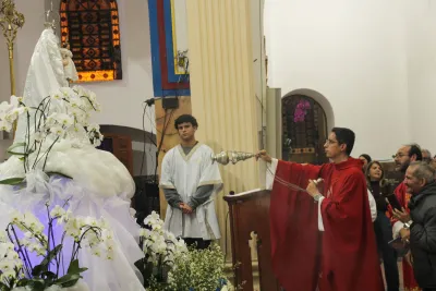 30 dia com Maria - Santa Missa e Coroação - Romeiros Devotos da Paróquia Nossa Senhora das Dores (Campo Florido)