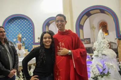 30 dia com Maria - Santa Missa e Coroação - Romeiros Devotos da Paróquia Nossa Senhora das Dores (Campo Florido)