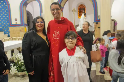 30 dia com Maria - Santa Missa e Coroação - Romeiros Devotos da Paróquia Nossa Senhora das Dores (Campo Florido)