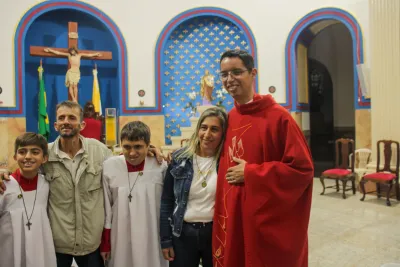 30 dia com Maria - Santa Missa e Coroação - Romeiros Devotos da Paróquia Nossa Senhora das Dores (Campo Florido)
