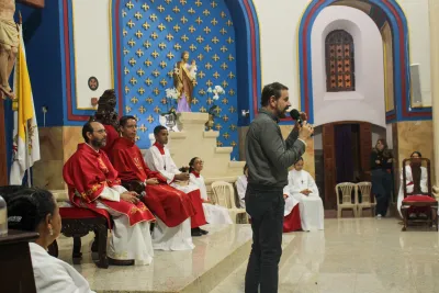 30 dia com Maria - Santa Missa e Coroação - Romeiros Devotos da Paróquia Nossa Senhora das Dores (Campo Florido)
