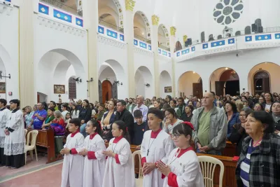 30 dia com Maria - Santa Missa e Coroação - Romeiros Devotos da Paróquia Nossa Senhora das Dores (Campo Florido)