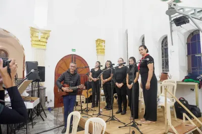 30 dia com Maria - Santa Missa e Coroação - Romeiros Devotos da Paróquia Nossa Senhora das Dores (Campo Florido)