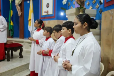 30 dia com Maria - Santa Missa e Coroação - Romeiros Devotos da Paróquia Nossa Senhora das Dores (Campo Florido)