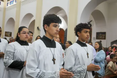 30 dia com Maria - Santa Missa e Coroação - Romeiros Devotos da Paróquia Nossa Senhora das Dores (Campo Florido)