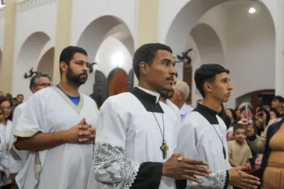 30 dia com Maria - Santa Missa e Coroação - Romeiros Devotos da Paróquia Nossa Senhora das Dores (Campo Florido)