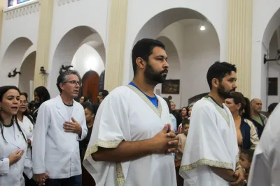 30 dia com Maria - Santa Missa e Coroação - Romeiros Devotos da Paróquia Nossa Senhora das Dores (Campo Florido)