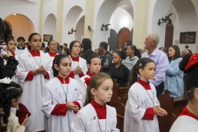 30 dia com Maria - Santa Missa e Coroação - Romeiros Devotos da Paróquia Nossa Senhora das Dores (Campo Florido)