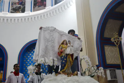 30 dia com Maria - Santa Missa e Coroação - Romeiros Devotos da Paróquia Nossa Senhora das Dores (Campo Florido)