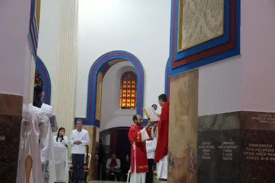 30 dia com Maria - Santa Missa e Coroação - Romeiros Devotos da Paróquia Nossa Senhora das Dores (Campo Florido)