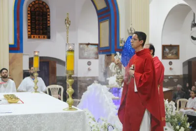 30 dia com Maria - Santa Missa e Coroação - Romeiros Devotos da Paróquia Nossa Senhora das Dores (Campo Florido)