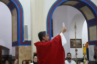 30 dia com Maria - Santa Missa e Coroação - Romeiros Devotos da Paróquia Nossa Senhora das Dores (Campo Florido)