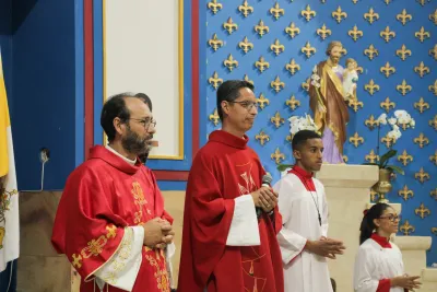 30 dia com Maria - Santa Missa e Coroação - Romeiros Devotos da Paróquia Nossa Senhora das Dores (Campo Florido)
