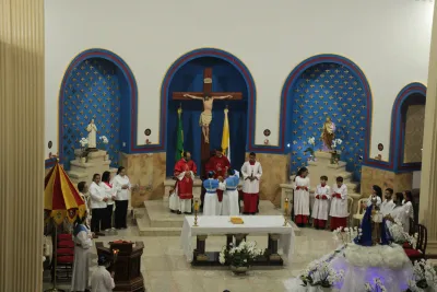 30 dia com Maria - Santa Missa e Coroação - Romeiros Devotos da Paróquia Nossa Senhora das Dores (Campo Florido)