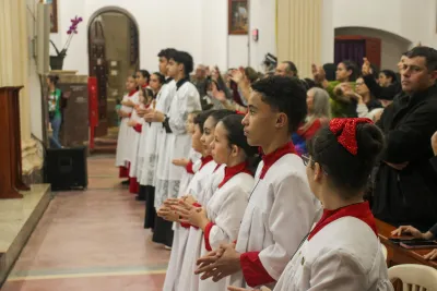 30 dia com Maria - Santa Missa e Coroação - Romeiros Devotos da Paróquia Nossa Senhora das Dores (Campo Florido)