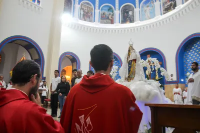 30 dia com Maria - Santa Missa e Coroação - Romeiros Devotos da Paróquia Nossa Senhora das Dores (Campo Florido)