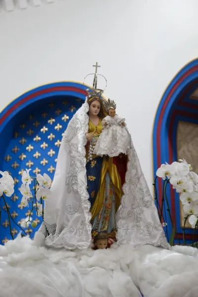 30 dia com Maria - Santa Missa e Coroação - Romeiros Devotos da Paróquia Nossa Senhora das Dores (Campo Florido)