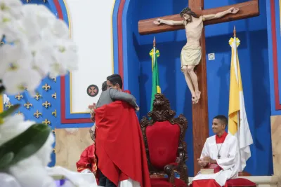 30 dia com Maria - Santa Missa e Coroação - Romeiros Devotos da Paróquia Nossa Senhora das Dores (Campo Florido)