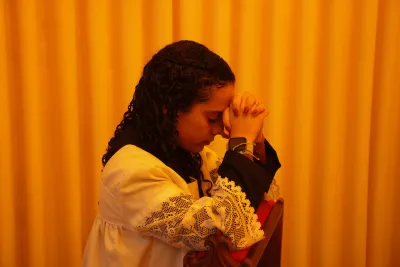 30 dia com Maria - Santa Missa e Coroação - Romeiros Devotos da Paróquia Nossa Senhora das Dores (Campo Florido)