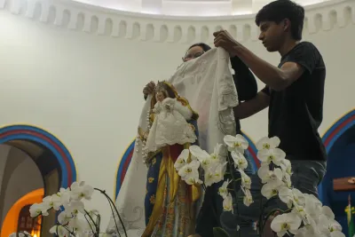 30 dia com Maria - Santa Missa e Coroação - Romeiros Devotos da Paróquia Nossa Senhora das Dores (Campo Florido)